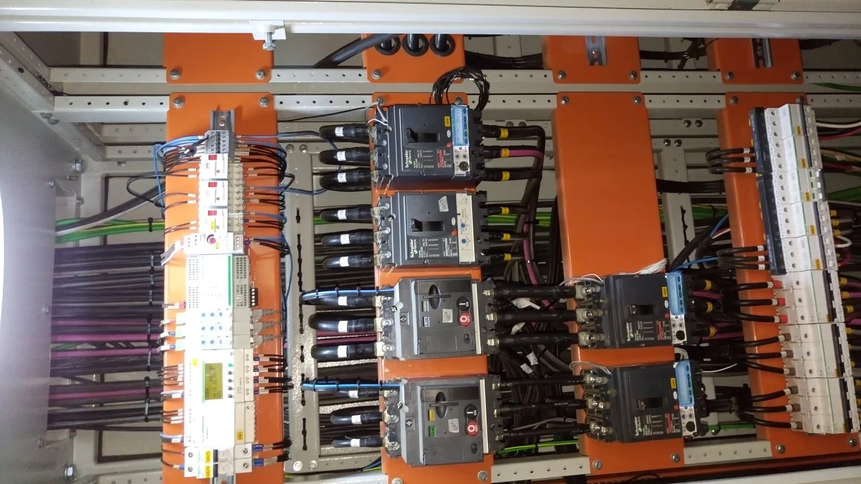 Montaje Eléctrico de la Bodega CASA REAL — Tarija